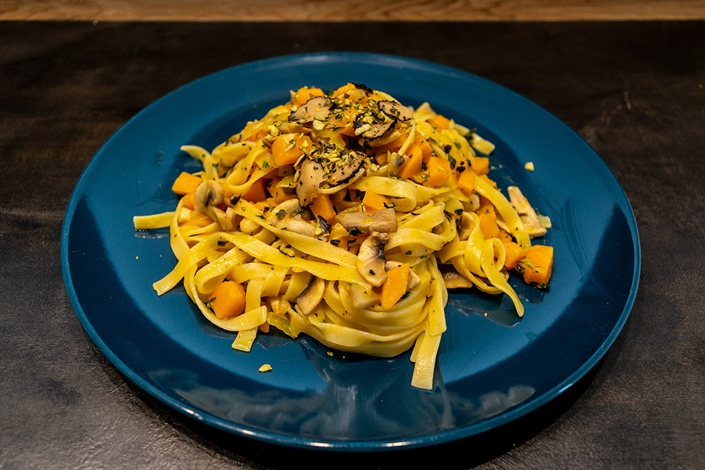 Tagliatelle mit Kürbis und Pilzen